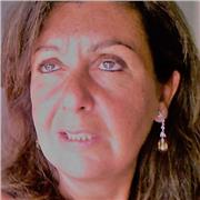 a studenti delle scuole medie e superiori e a studenti stranieri